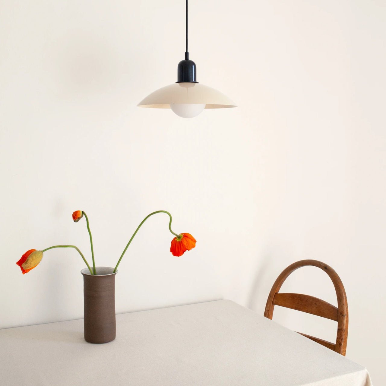 Macaron Bauhaus Hanglam – Modern Design met Glazen Kap