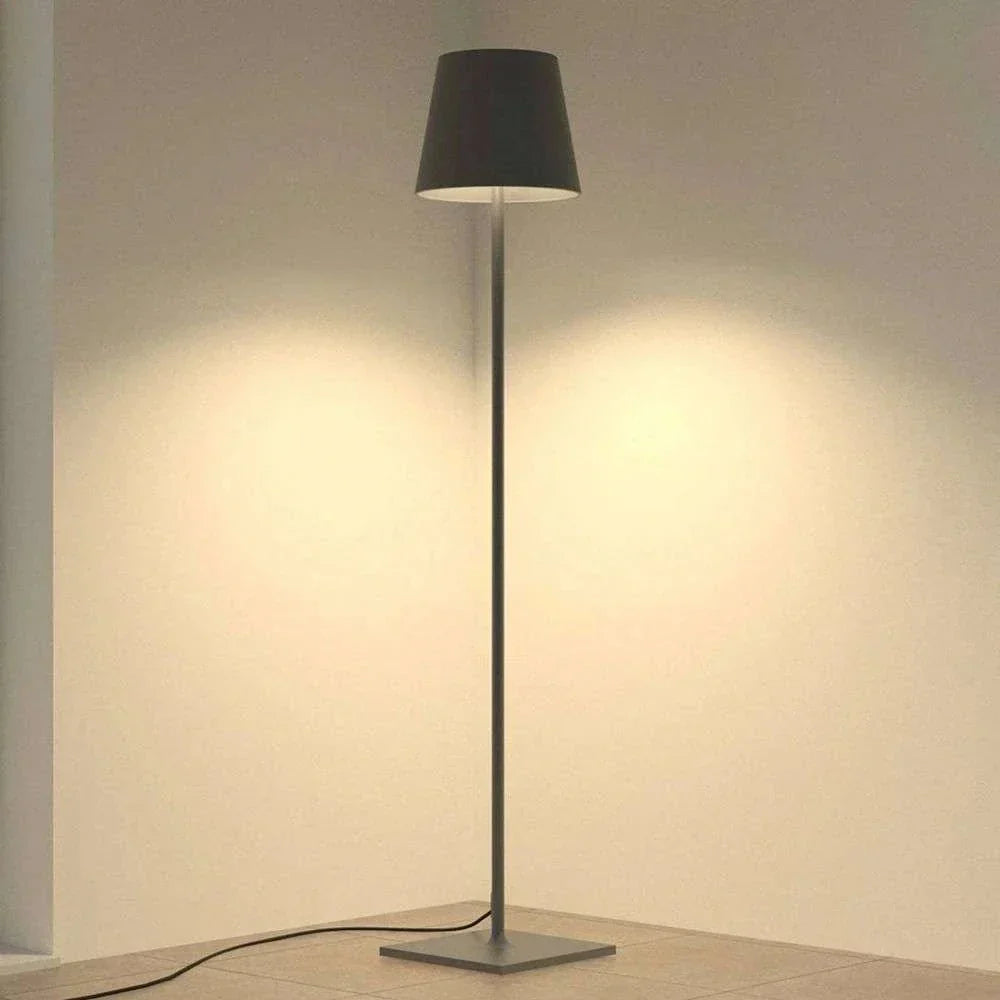 LuxeLicht – Oplaadbare Vloerlamp voor Moderne Verlichting