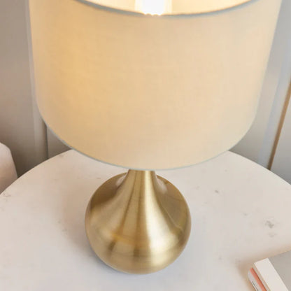 GlowLuxe - Elegante Gouden Tafellamp voor Stijlvolle Verlichting