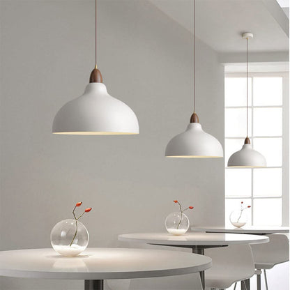 ScandiGlow | Elegante Hanglamp met Houten en Metalen Accenten voor een Hedendaags Interieur