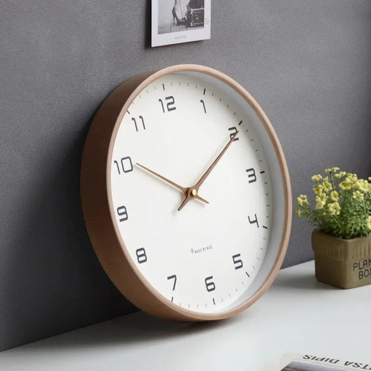 NordicTime - Houten Wandklok met Scandinavische Simpliciteit