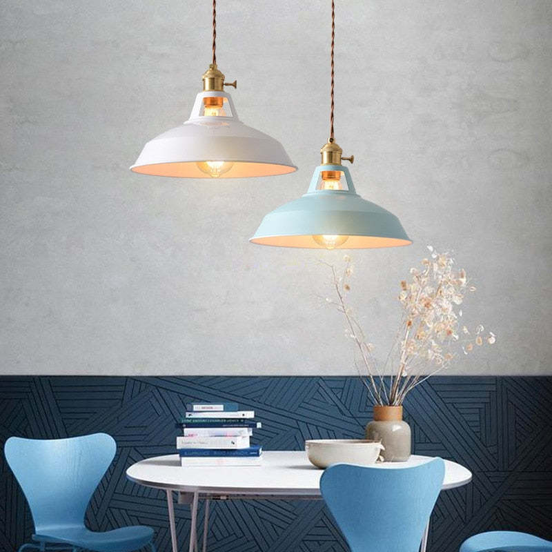 SpectrumGlow - Kleurrijke Metalen Hanglamp met Vibrant Design