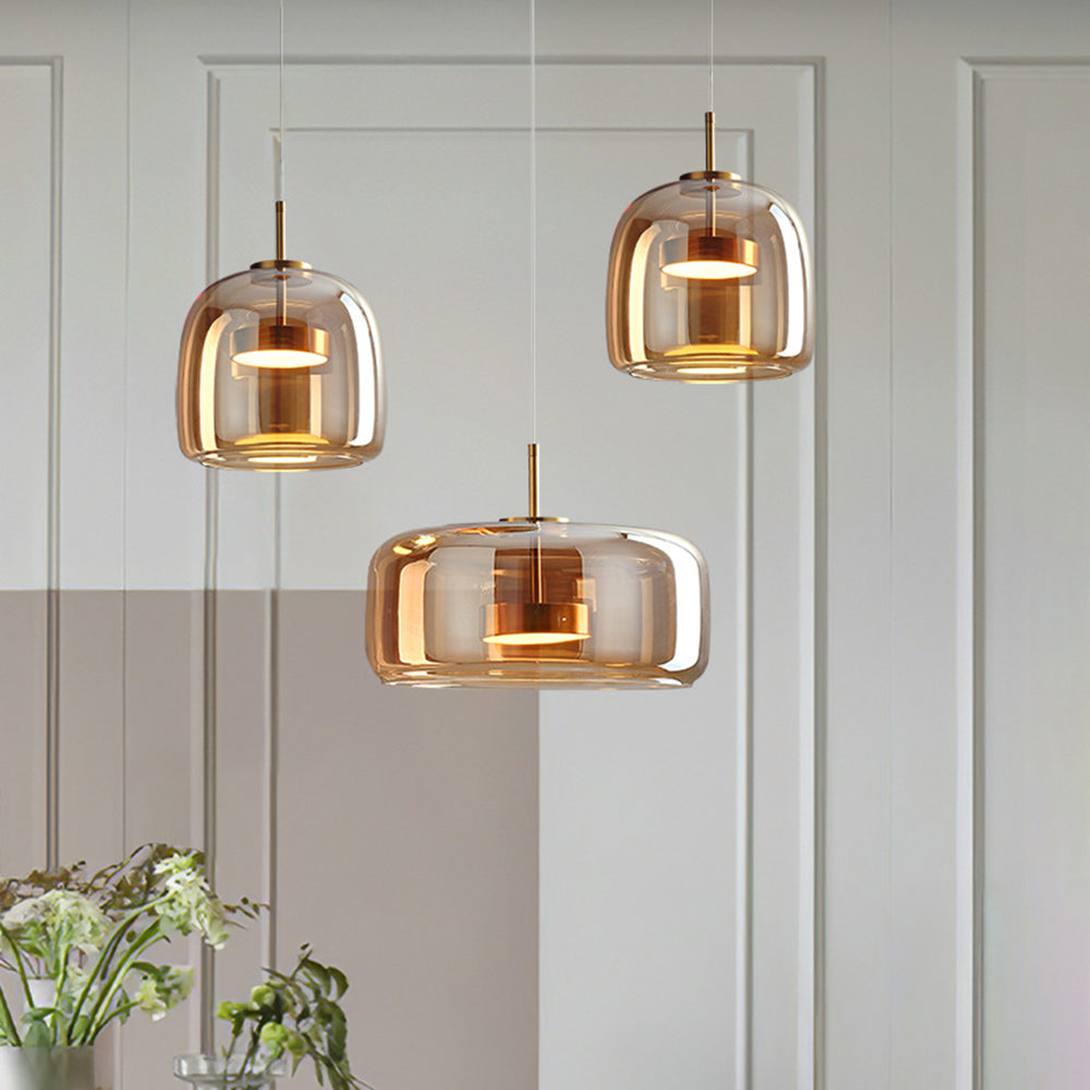 Lysandra | Retro LED Hanglamp met Gouden Amber Glas voor een Elegante Sfeer