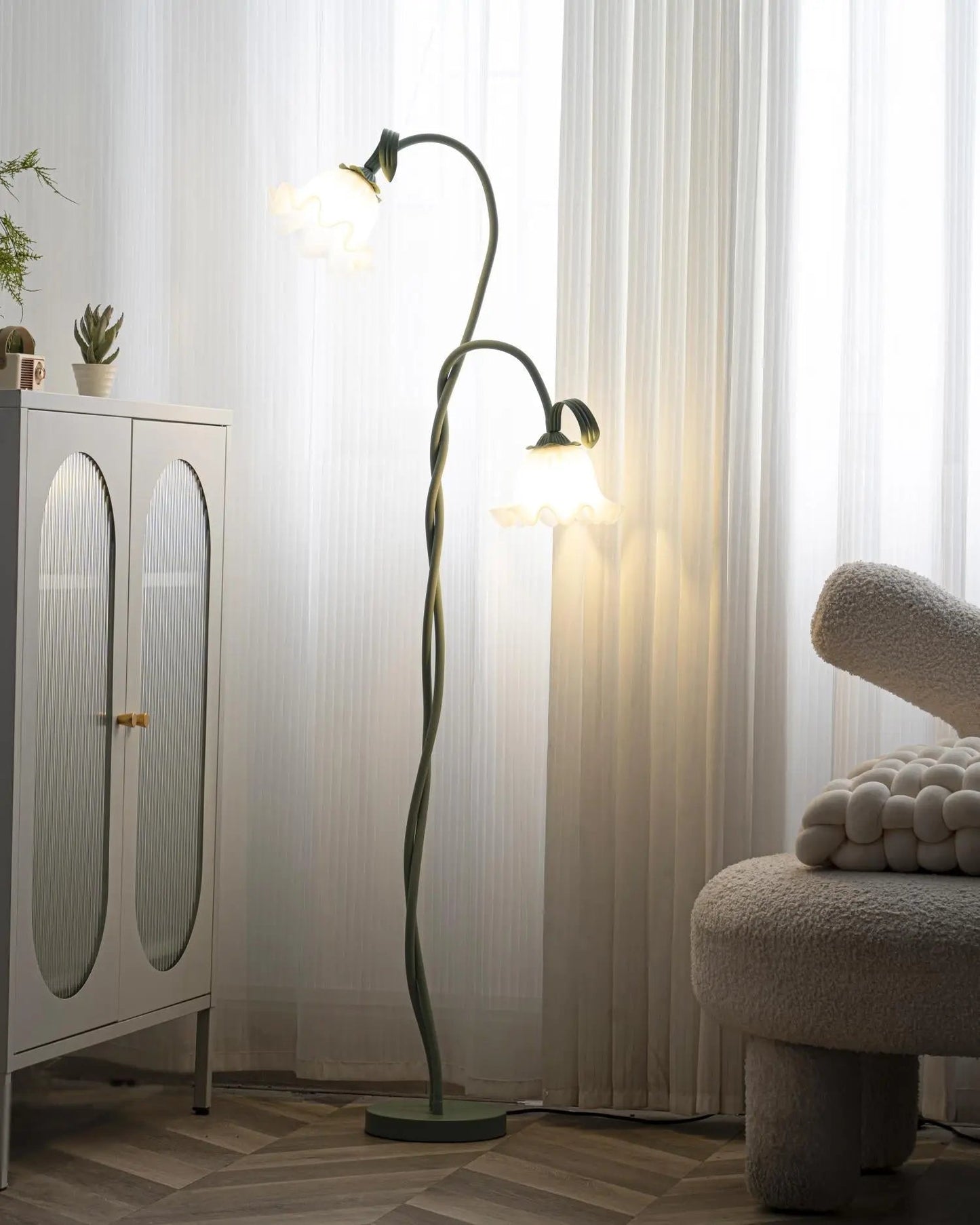 PetalGlow | Stijlvolle Serene Bloemen Vloerlamp