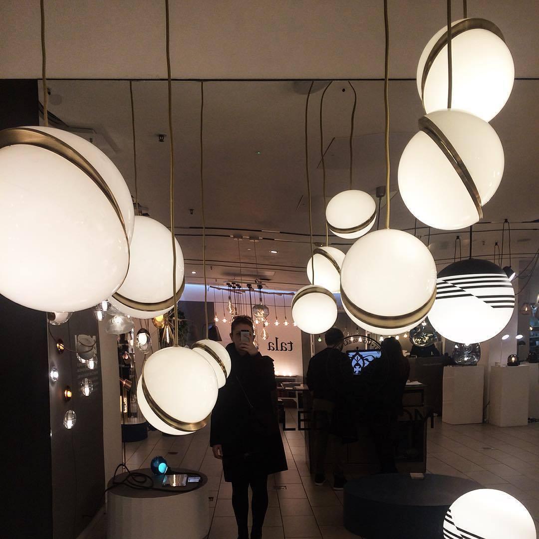 LuneCourbée – Hanglamp met Betoverend Maandesign voor Elegante Sfeer