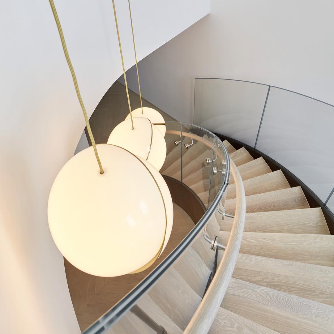 LuneCourbée – Hanglamp met Betoverend Maandesign voor Elegante Sfeer