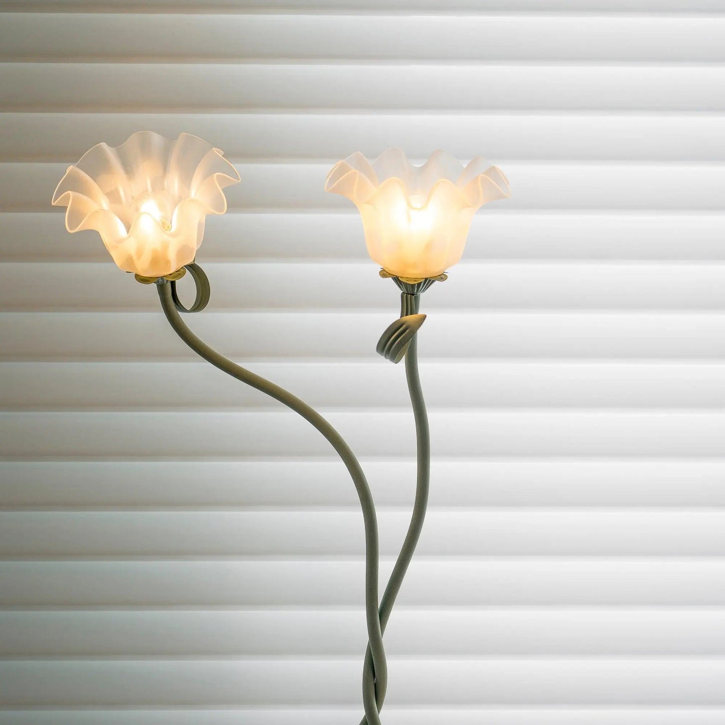 PetalGlow | Stijlvolle Serene Bloemen Vloerlamp