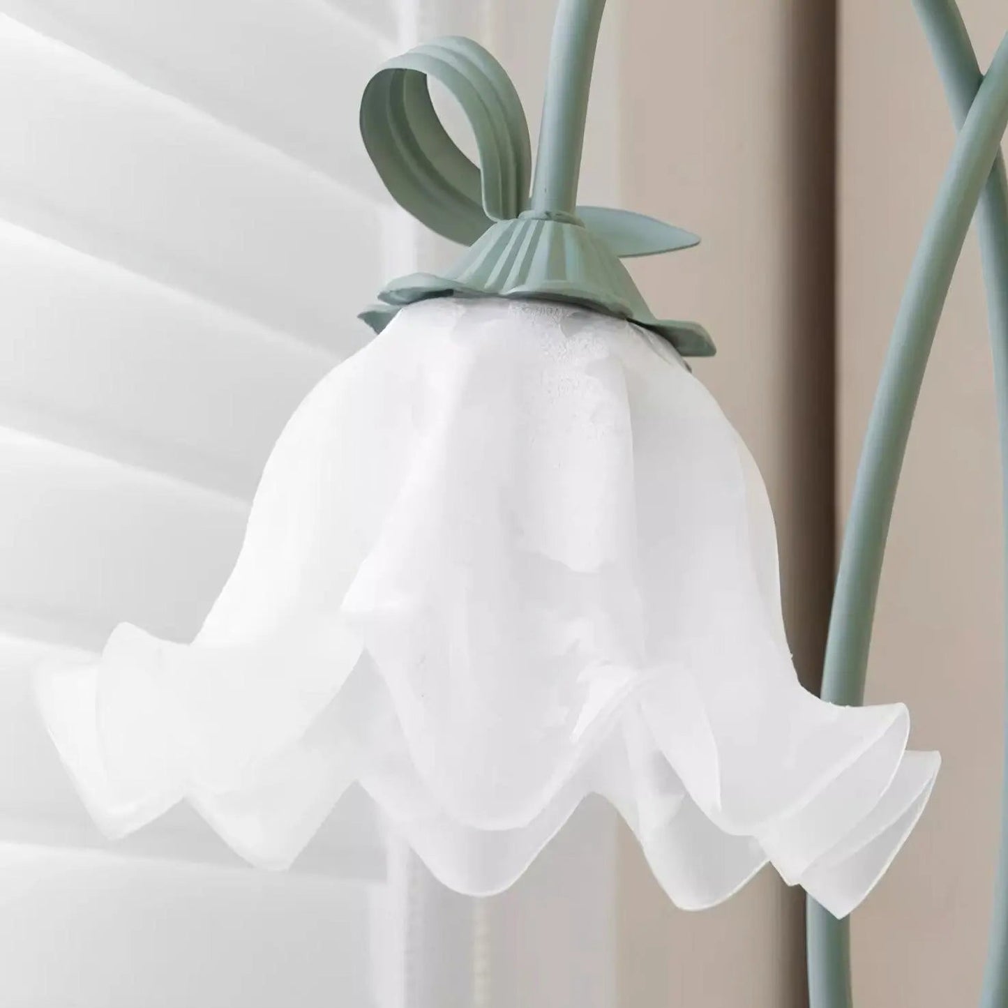 PetalGlow | Stijlvolle Serene Bloemen Vloerlamp