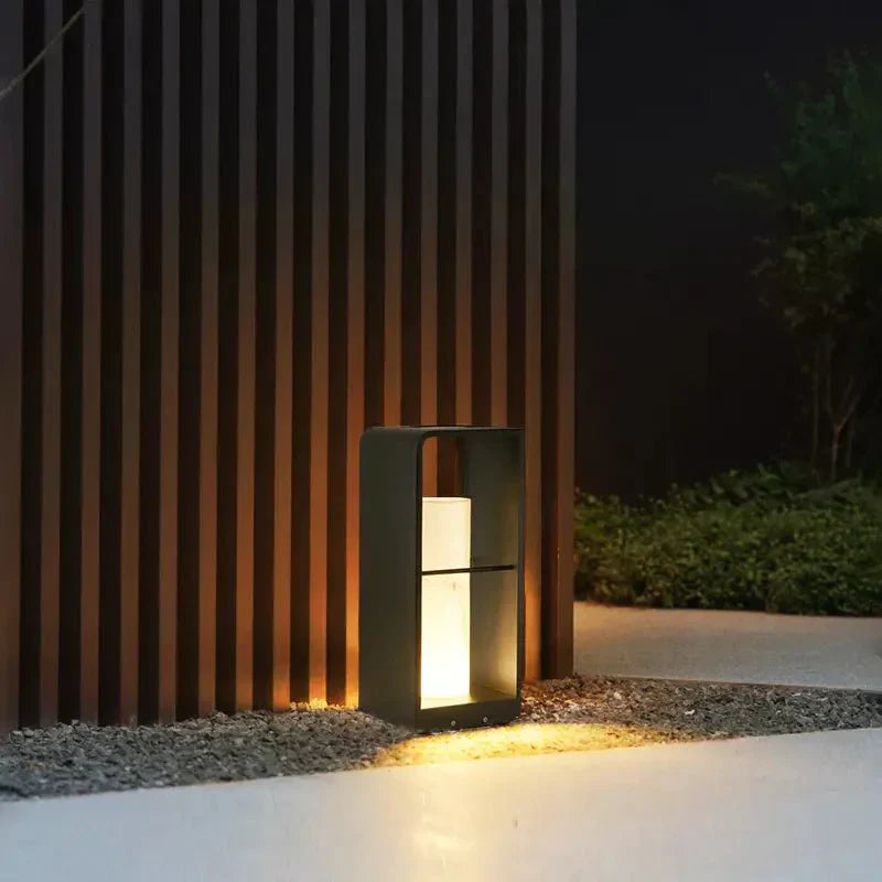 SolarLantern Luxe – Stijlvolle Zonnelantaarns voor Buitenverlichting