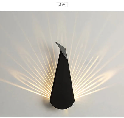 PeacockGlow - Moderne LED Wandlamp met Luxe Pauwdesign