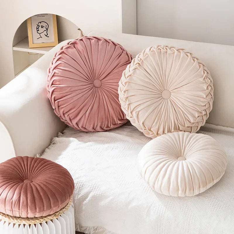 FluffyWheel | Stijlvol Decoratiekussen met Wielmotief