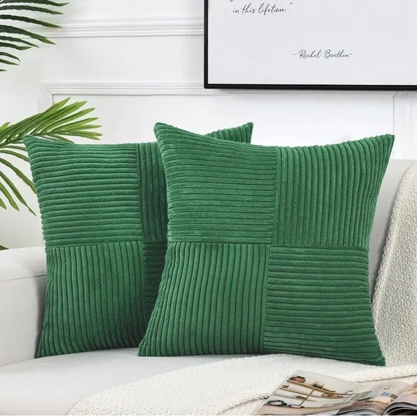 Clara – Zachte Corduroy Kussenhoes voor Luxe Woondecoratie