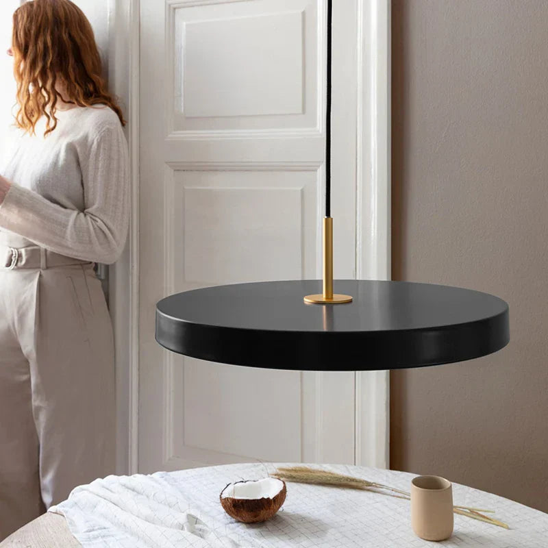 Isabella - Moderne UFO Metalen LED Hanglamp voor Stijlvolle Interieurs