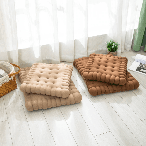 BiscuitLux - Luxe Kussen met Speels Biscuitontwerp voor Comfort en Stijl