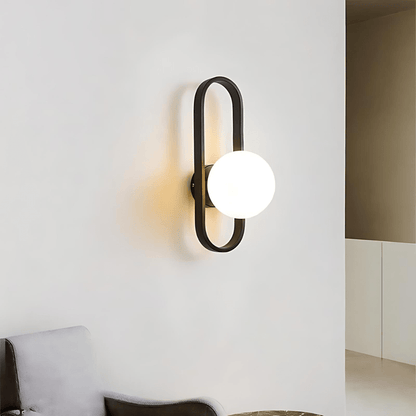 SphereGlow - Eigentijdse Glazen Bol Wandlamp met Ovaal Frame