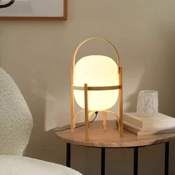 LumiCesta | Elegante Tafellamp met Opaal Glas en Houten Accenten