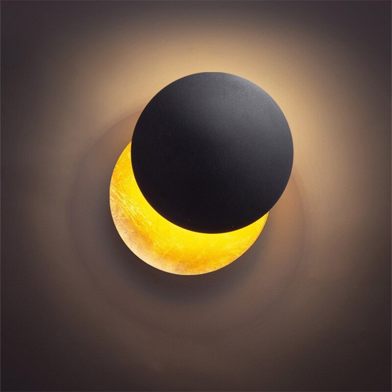 Nikolas - Unieke 360 Graden Draaiende LED Eclipse Design Wandlamp