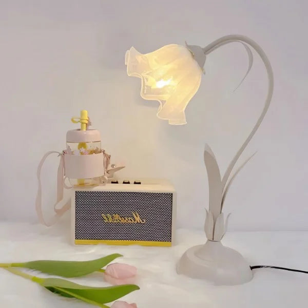 FloraLuxe – Verstelbare Vintage Bloem Tafellamp voor Elegante Verlichting