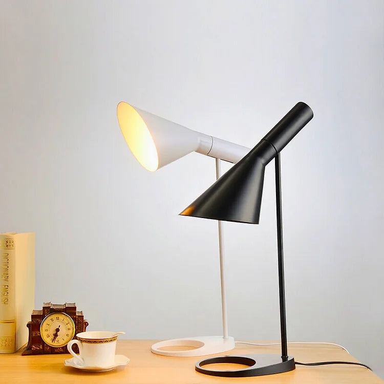 MinimalGlow – LED Tafellamp met Modern en Strak Ontwerp